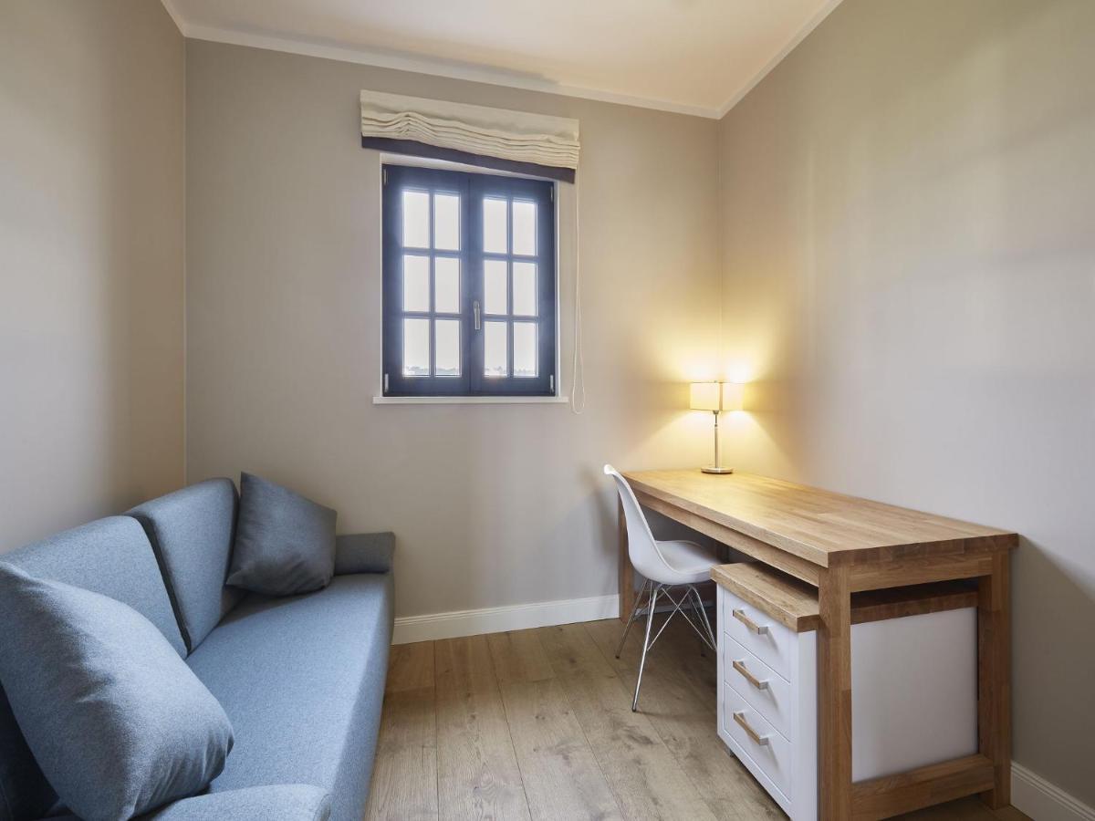 Reetland am Meer - Luxus Reetdachvilla mit 3 Schlafzimmern, Sauna und Kamin F12 Dranske Exterior foto