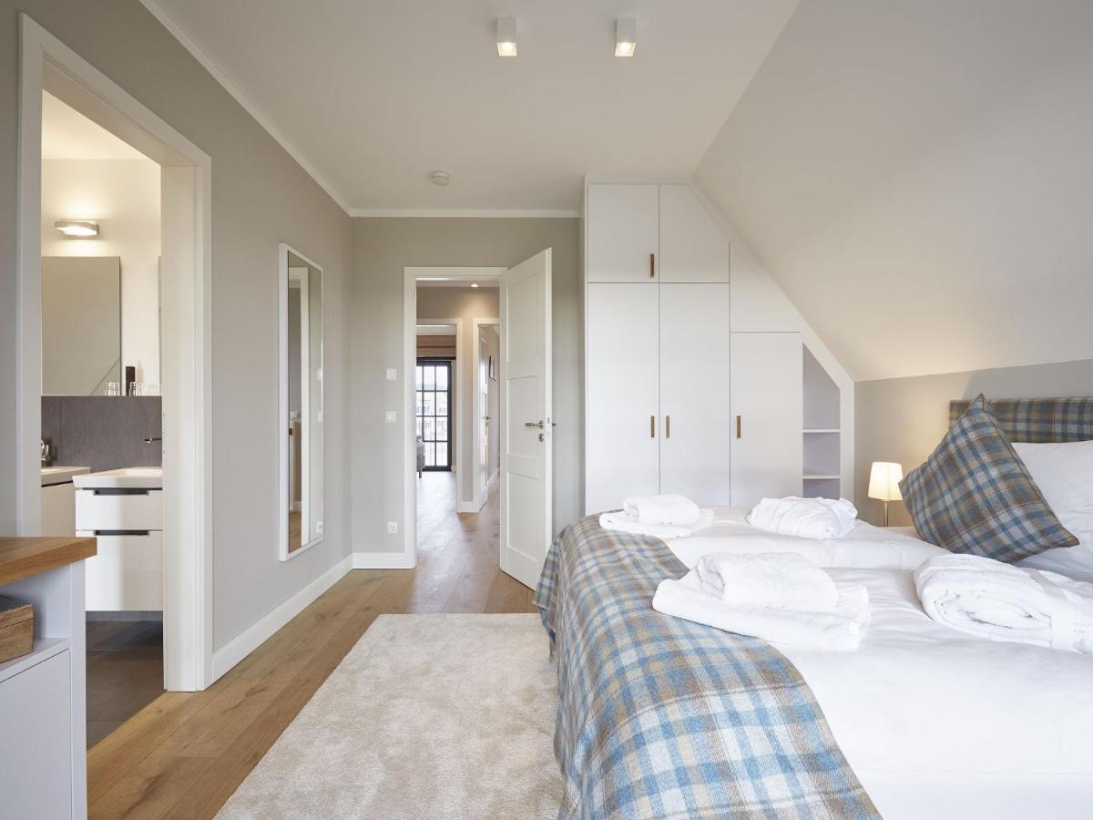 Reetland am Meer - Luxus Reetdachvilla mit 3 Schlafzimmern, Sauna und Kamin F12 Dranske Exterior foto